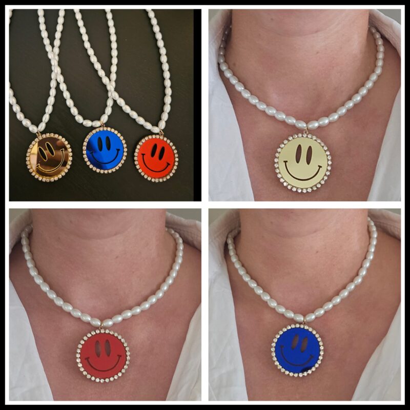 SMILEY ACRYL 4 CM FUN KETTING 40-45 CM