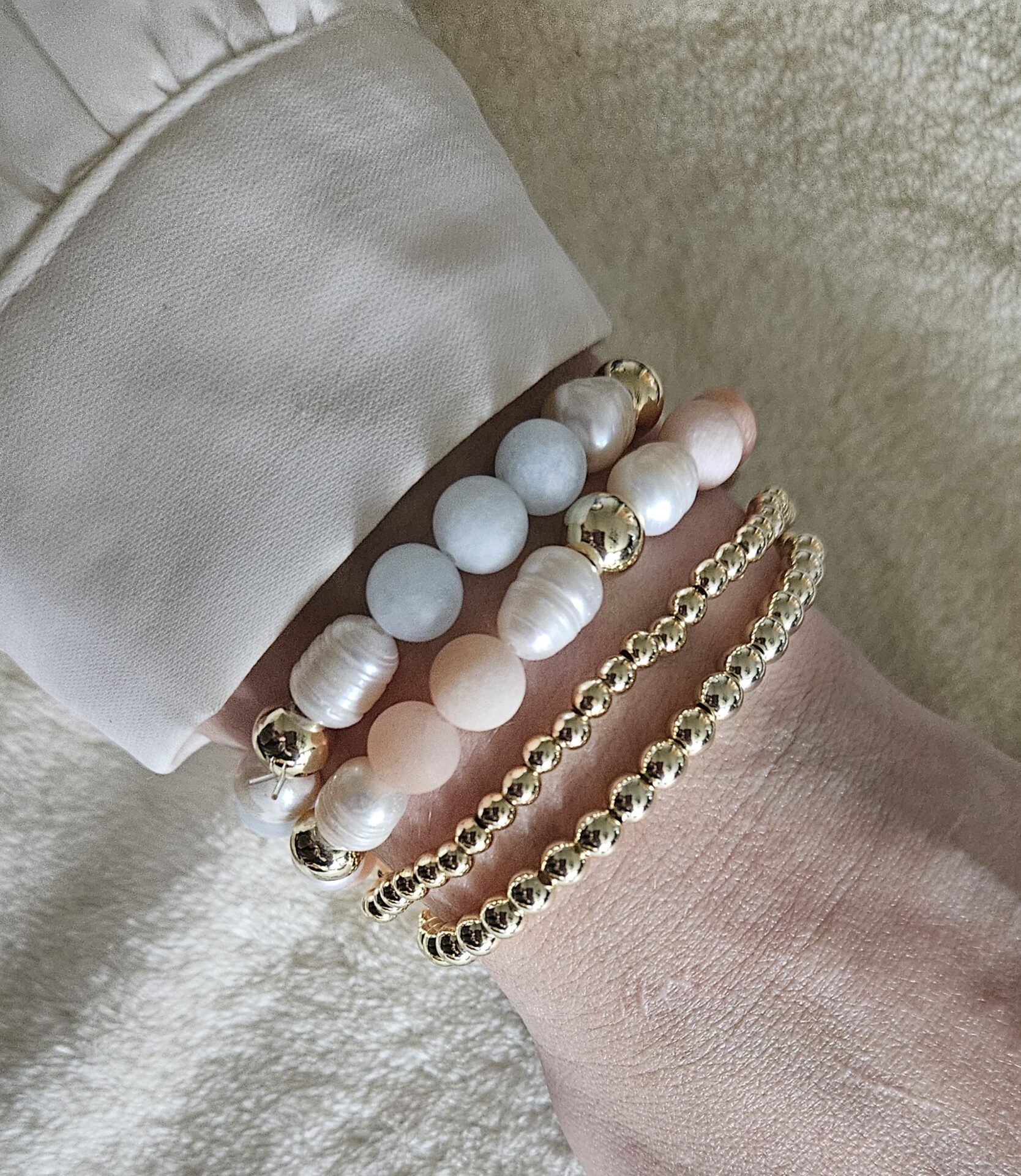 Beige/rose statement ARMBAND 9mm parel sparkling 14kt - Afbeelding 2